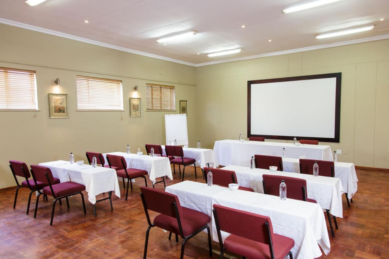 Queens Hotel By Bon Hotels Oudtshoorn Bagian luar foto